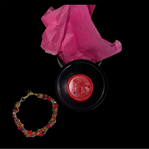 Shades of Red Twisted Beaded Bracelet - Picture 6 of 6